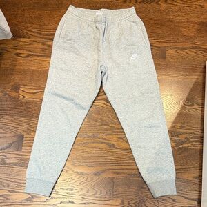 Nike Light Grey Men’s ' Fleece Joggers with Drawstring